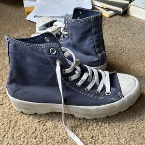 blue converse